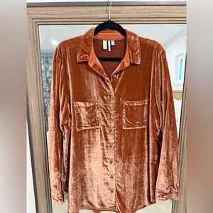Anthropologie Velvet Button Down Shirt in Rust (size 1X)